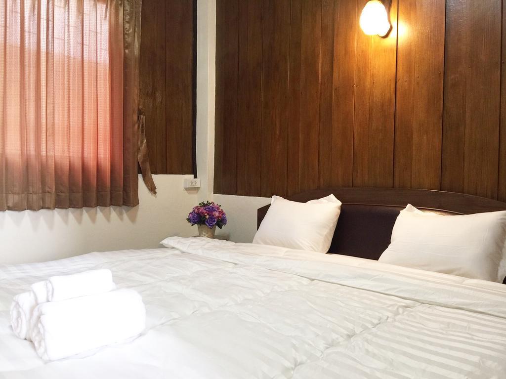 Phrasing Guesthouse Chiang Mai Exterior photo