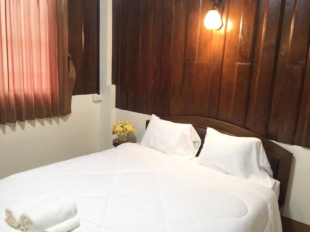Phrasing Guesthouse Chiang Mai Exterior photo